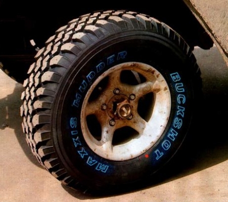 ขายยางใหม่ ปี13 ราคาพิเศษ Mud Maxxis MT754 BuckShot 265 75 16