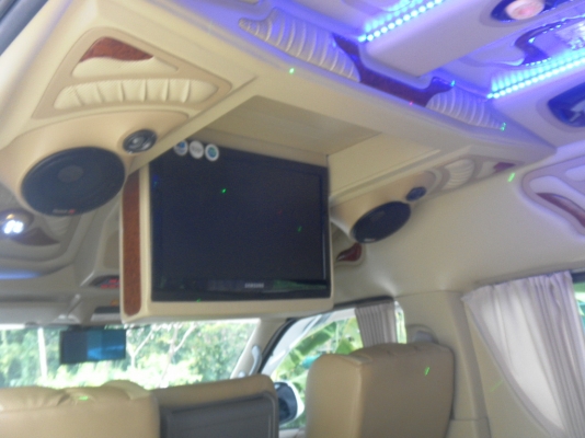 ขายรถตู้คอมมูเตอร์แต่ง VIP เจ้าของขายเอง ปี 08 สีขาว สวยมากๆ รถไม่ค่อยได้ใช้ 083-0338694 ขายรถตู้คอมมูเตอร์แต่ง VIP เจ้าของขายเอง ปี 08 สีขาว สวยมากๆ รถไม่ค่อยได้ใช้ 083-0338694