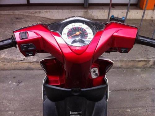 ICON ปี 52  สีแดง ขาว ล้อแม็ก เครื่องเดิมๆเอกสารครบ ชุดสีสดรถสวยจ้า