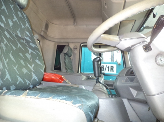 บรรทุกHINO ส่วนบุคคน 82-3188 อยุธยา ดีเซล ลากจุง สีขาว SS2VJB-11295 เครื่องP11C-TD11429  6สูบ295 แรงม้า 3 เพลา 6ล้อ ยาง10 เส้น น้ำหนักรถ 9100 กก. น้ำหนักบรรทุก 11900 กก.