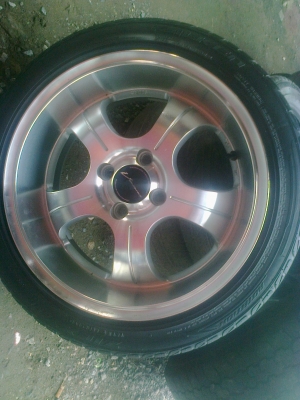 ล้อญี่ปุ่นขอบ 16 พร้อมยาง 4รู 100 ราคา 7500 บาท