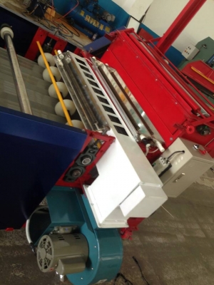 เครื่องติดฉนวนกันความร้อนอัตโนมัติ เครื่องติด PEออโต้  ติดฉนวนหลังคาเมทัลชีทอัตโนมัติ ผลิตในไทย สินค้ามาตรฐาน โทร 081-1108882