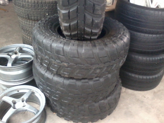 ยางขอบ 15ดอกหมัด ซิลเวอร์สโตน ขาย 5500