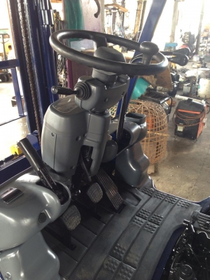 ขาย ฟอล์คลิฟต์ 2.5 ตัน  KOMATSU FD25T-12  รถมือ 2 นำเข้าจากญี่ปุ่น