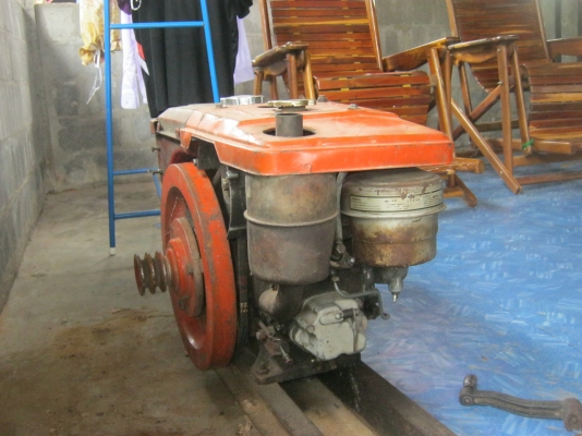 ต้องการขายเครื่องยนต์  YANMAR  8.5 แรง เครื่องแน่น ติดง่าย