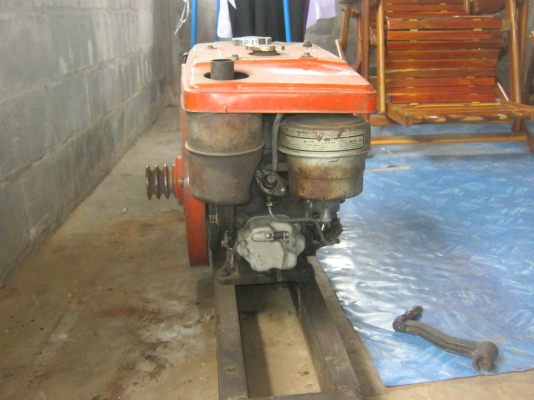 ต้องการขายเครื่องยนต์  YANMAR  8.5 แรง เครื่องแน่น ติดง่าย