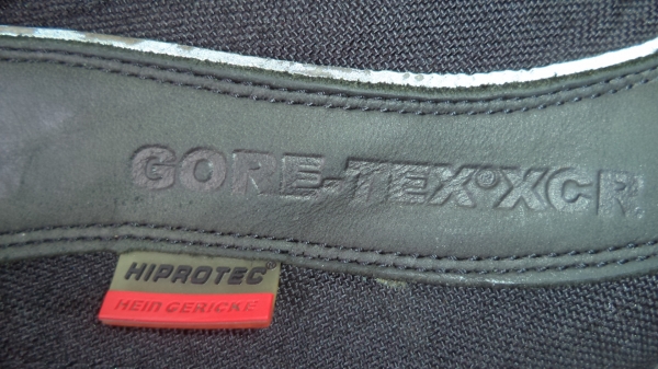 รองเท้า Hein-gericke. รองเท้า Hein-gericke.