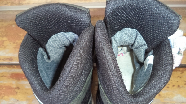 รองเท้า Hein-gericke. รองเท้า Hein-gericke.