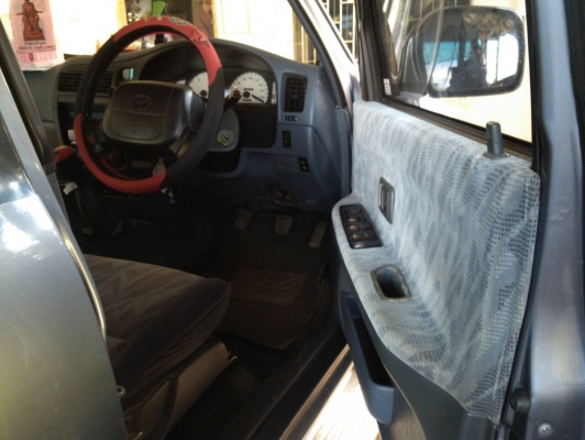 รถยนต์ ยี่ห้อ TOYOTA รุ่น สปอร์ตไรเดอร์