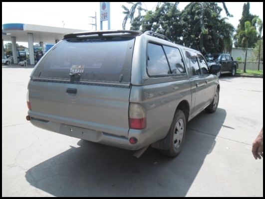 ป๊กอัพ สตาร์ด้า 4 ประตู