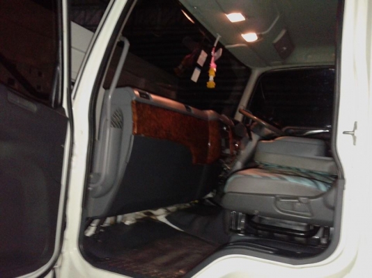 ขายรถบรรทุก6ล้อ. มิซูบิชิ ฟูโซ่ 240turbo คอมมาลเรล รถห้าง ตู้10บาน ช่วงล่างถุงลม เข้าศูนย์ตลอด พร้อมใช้ทำงานครับ ขายรถบรรทุก6ล้อ. มิซูบิชิ ฟูโซ่ 240turbo คอมมาลเรล รถห้าง ตู้10บาน ช่วงล่างถุงลม เข้าศูนย์ตลอด พร้อมใช้ทำงานครับ