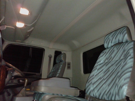 ขายรถบรรทุก6ล้อ. มิซูบิชิ ฟูโซ่ 240turbo คอมมาลเรล รถห้าง ตู้10บาน ช่วงล่างถุงลม เข้าศูนย์ตลอด พร้อมใช้ทำงานครับ ขายรถบรรทุก6ล้อ. มิซูบิชิ ฟูโซ่ 240turbo คอมมาลเรล รถห้าง ตู้10บาน ช่วงล่างถุงลม เข้าศูนย์ตลอด พร้อมใช้ทำงานครับ