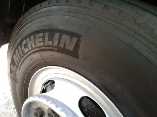 ขายรถบรรทุก6ล้อ. มิซูบิชิ ฟูโซ่ 240turbo คอมมาลเรล รถห้าง ตู้10บาน ช่วงล่างถุงลม เข้าศูนย์ตลอด พร้อมใช้ทำงานครับ ขายรถบรรทุก6ล้อ. มิซูบิชิ ฟูโซ่ 240turbo คอมมาลเรล รถห้าง ตู้10บาน ช่วงล่างถุงลม เข้าศูนย์ตลอด พร้อมใช้ทำงานครับ