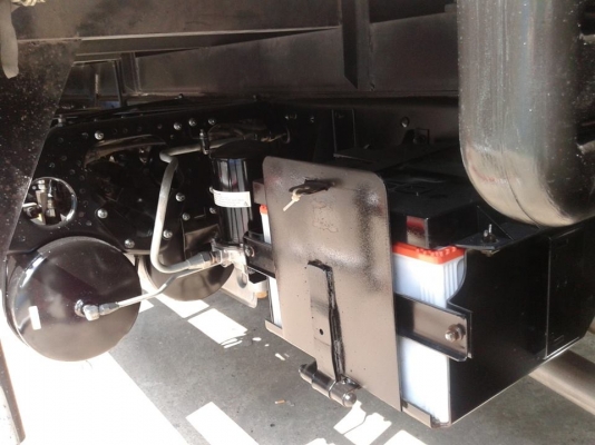 ขายรถบรรทุก6ล้อ. มิซูบิชิ ฟูโซ่ 240turbo คอมมาลเรล รถห้าง ตู้10บาน ช่วงล่างถุงลม เข้าศูนย์ตลอด พร้อมใช้ทำงานครับ ขายรถบรรทุก6ล้อ. มิซูบิชิ ฟูโซ่ 240turbo คอมมาลเรล รถห้าง ตู้10บาน ช่วงล่างถุงลม เข้าศูนย์ตลอด พร้อมใช้ทำงานครับ