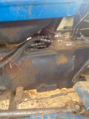 Ford 6610 เสื้อลายคนจน โฟวีล 2 เพลาแท้ หาง7 ใบดัน คานหน้า zf