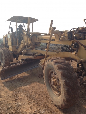 ขายรถเกรดเดอร์ Komatsu GD600R-1