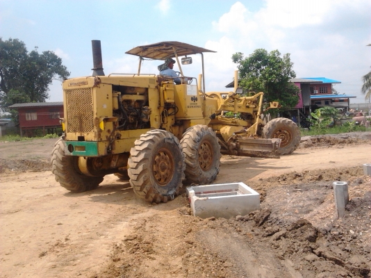 ขายรถเกรดเดอร์ Komatsu GD600R-1