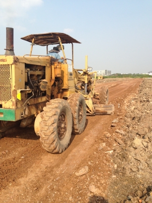 ขายรถเกรดเดอร์ Komatsu GD600R-1