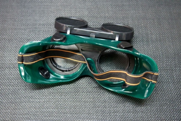 แว่นตาเชื่อม 2 ชั้น