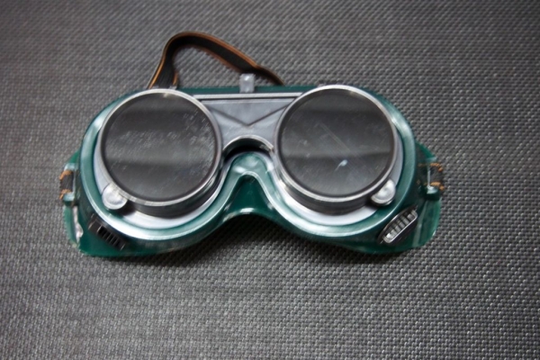 แว่นตาเชื่อม 2 ชั้น