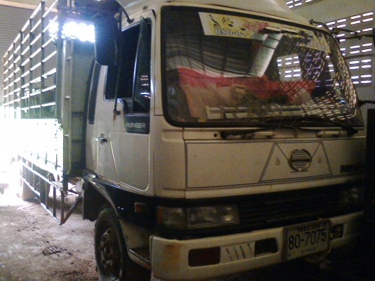 Hino สิงไฮเทค FD176 เครื่อง195 ยาง825 กะบะยาว 6 เมตร เบรคทิฟฟี่ กะจกไฟฟ้า มาลัยเพาเวอร แอร์เย็น