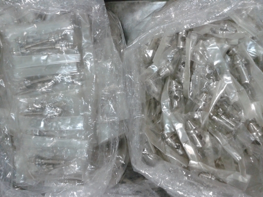 ขายเหมาน็อตกลึง3000กว่าตัว.หนัก70กว่าโล.