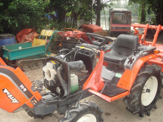 รถพรวนดิน