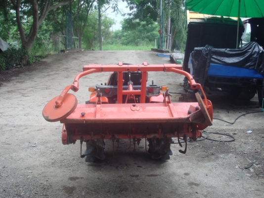 รถพรวนดิน