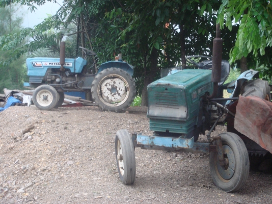 รถพรวนดิน