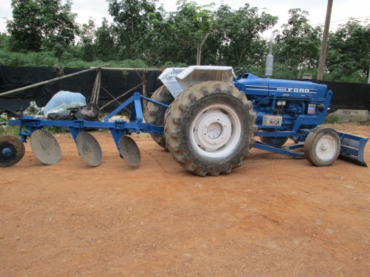 ขาย รถไถ   ford   77  T1   พร้อมใช้งาน