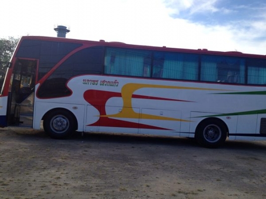 ขายรถทัวร์ราคาถูก 580,000 บาท สภาพดี เครื่องฮีโน่ eh700 รถบัสมือสองสภาพดี ขนาดกลาง 32 ที่นั่ง TEL.0898945755