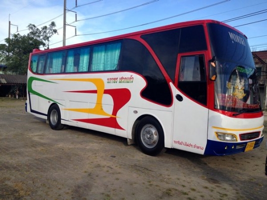 ขายรถทัวร์ราคาถูก 580,000 บาท สภาพดี เครื่องฮีโน่ eh700 รถบัสมือสองสภาพดี ขนาดกลาง 32 ที่นั่ง TEL.0898945755