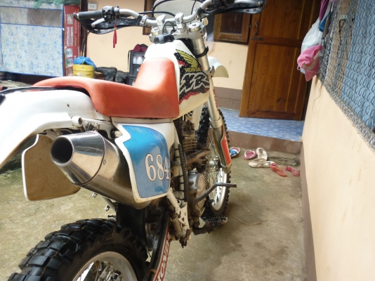 Honda xr250r แรงๆ Honda xr250r แรงๆ