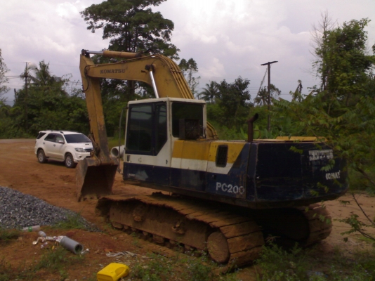 ขาย PC-200 รุ่น5 เอกสารเล่มทะเบียน สภาพพร้อมใช้ ใช้งานได้ปกติ