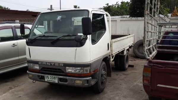 ขายรถกระบะ Mitsubishi Canter ราคาถูก