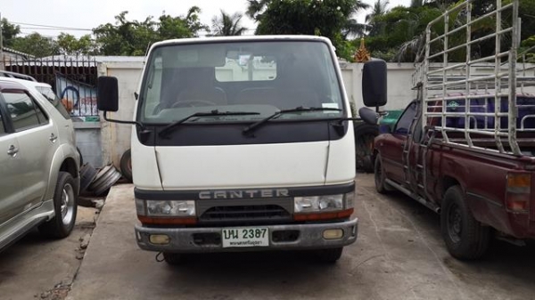 ขายรถกระบะ Mitsubishi Canter ราคาถูก