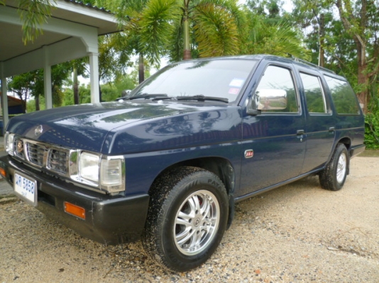 นิสสันแวน  รถครอบครัว เลขทะเบียนสวย