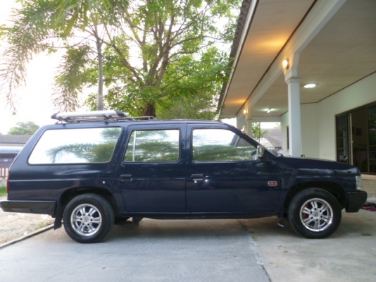 นิสสันแวน  รถครอบครัว เลขทะเบียนสวย