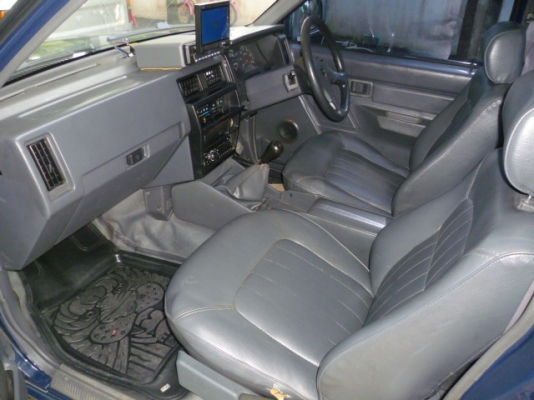 นิสสันแวน  รถครอบครัว เลขทะเบียนสวย