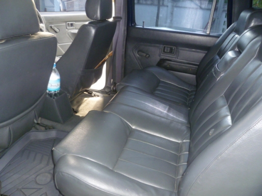 นิสสันแวน  รถครอบครัว เลขทะเบียนสวย