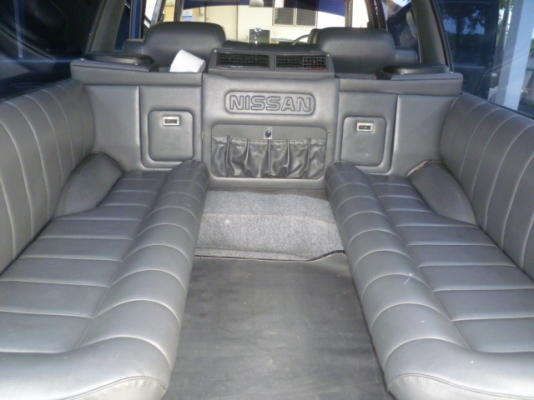 นิสสันแวน  รถครอบครัว เลขทะเบียนสวย