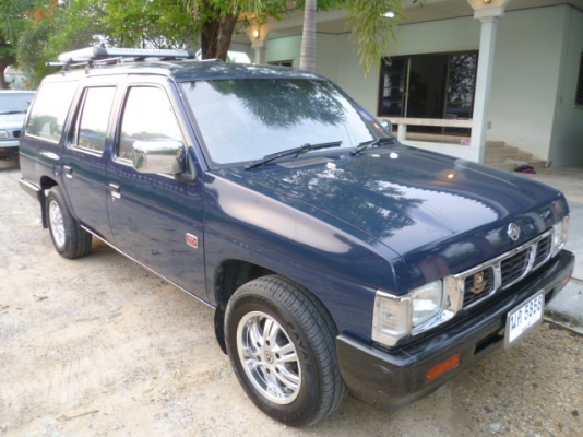 นิสสันแวน  รถครอบครัว เลขทะเบียนสวย