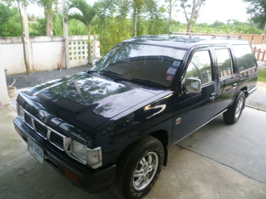 นิสสันแวน  รถครอบครัว เลขทะเบียนสวย