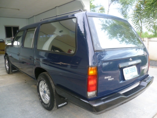 นิสสันแวน  รถครอบครัว เลขทะเบียนสวย