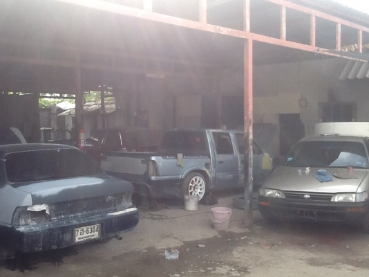 @@ทำสีรอบคันถูกสุด10,000บ.(รถเล็กจิ๋ว)  (รถเล็ก,รถกลาง-ใหญ่12000-18000บ.)รับงานประกันทุกบริษัท มีรับประกันผลงานสี6เดือน(ตามเงื่อนไข สภาพสี และ ราคา) สีอยู่คงทน4-5ปี(การใช้งานปกติ)ช่างมืออาชีพ บริการงานรถครบวงจร ซ่อม เครื่อง ช่วงล่าง เกียร์ ไฟ แอร์ ได แบต