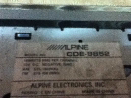 ขายวิทยุMP3  Alpine รุ่น CDE-9852 ใช้ได้ปกติขายถูกๆๆ 1500.-