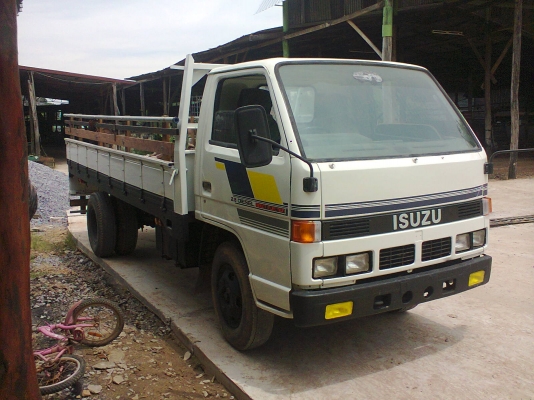 ขาย NKR 57L เครื่อง 4BC2  100 แรง  พวงมาลัย power เครื่องดี แชชซืสวย