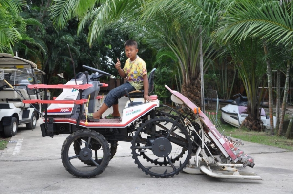 ขายรถดำนา YANMAR RR40 สภาพสวยเดิมจากญี่ปุ่นยังไม่เคยใช้ในไทย 55,000 เท่านั้น!!