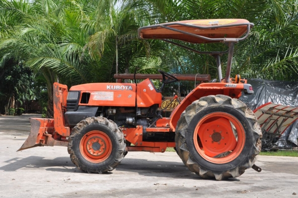 ขายรถไถราคาถูก KUBOTA L3408 ขับ4ล้อ สภาพสวยเดิม หาอยู่รับรองไม่ผิดหวัง 240,000 บาท