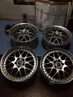 ขายล้อแท้2ชิ้น ญี่ปุ่น ขอบ18 5/114 สวยๆ 1ชุดครับ